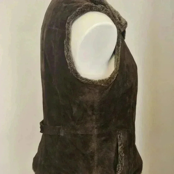 EDDIE BAUER SEATTLE SUEDE VEST SIZE MEDIUM EUC - Picture 6 of 11